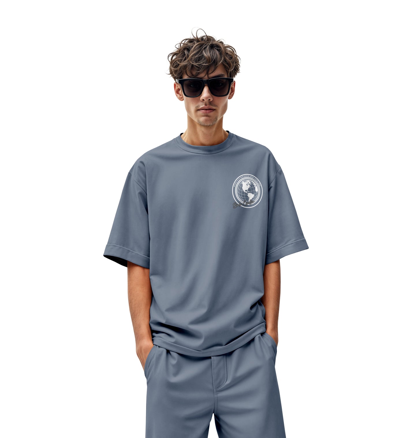 TRAVELING OVERSIZED T-SHIRT - Costa Moon