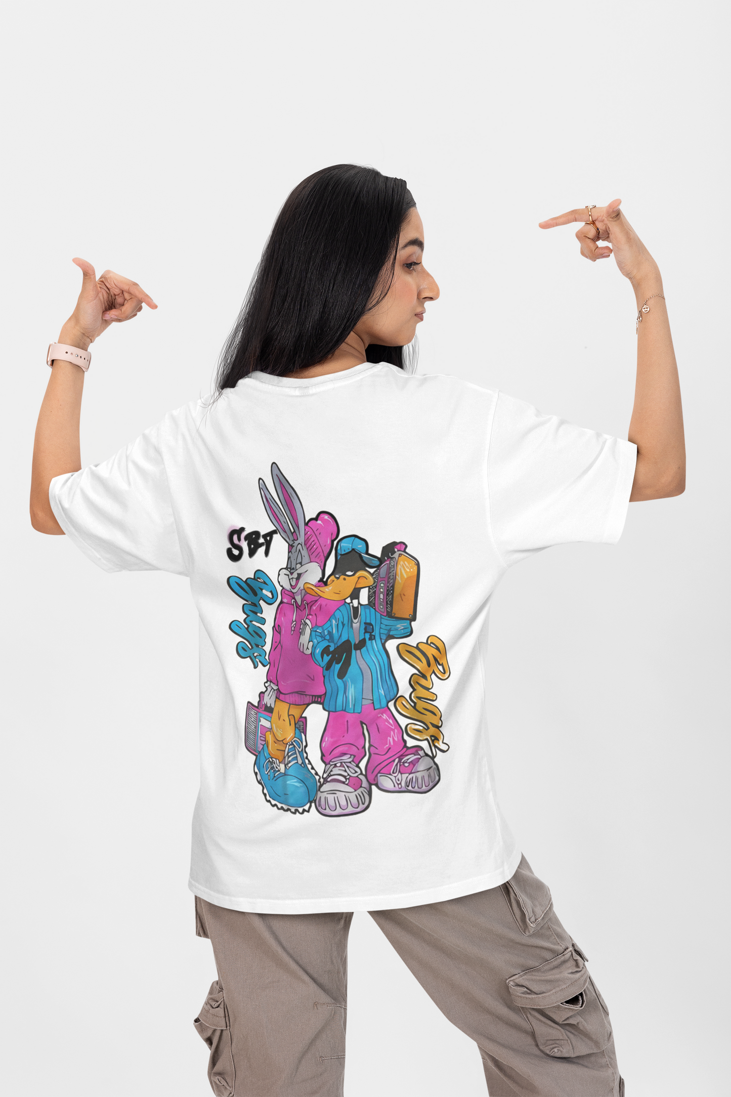 BUGS OVERSIZED T-SHIRT - Costa Moon